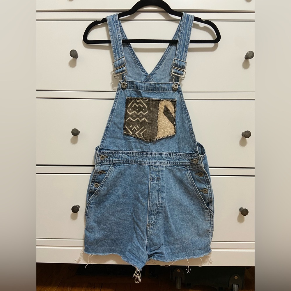 Gap overall jeans denim shorts - size xs